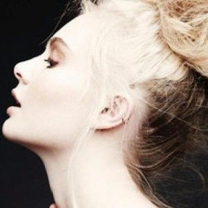 Meet your Posher, Dustin